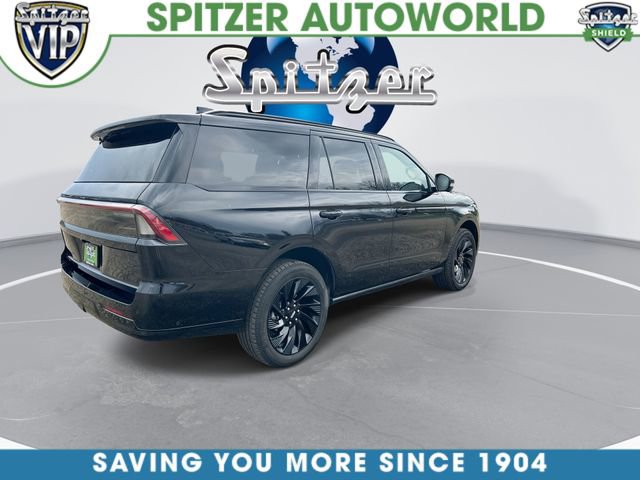 Used 2025 Lincoln Navigator Reserve w/ Jet Appearance Package image 9