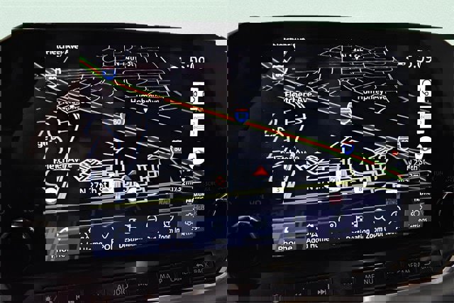 Used 2021 Nissan Rogue Platinum image 12