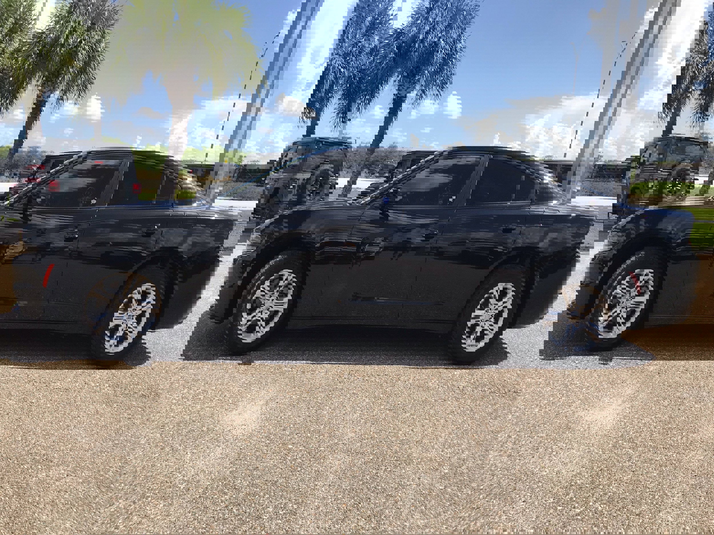 Used 2022 Dodge Charger SXT image 4