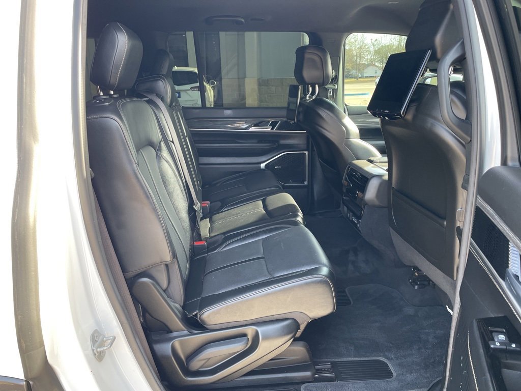 Used 2022 Jeep Wagoneer Series II w/ Rear Seat Video Group 1 image 31