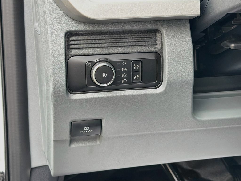 New 2026 Ford F550 4x4 Crew Cab image 27