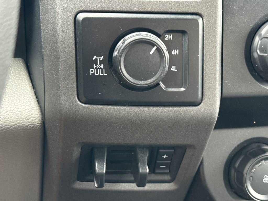 Used 2020 Ford F350 XL w/ Power Equipment Group image 22