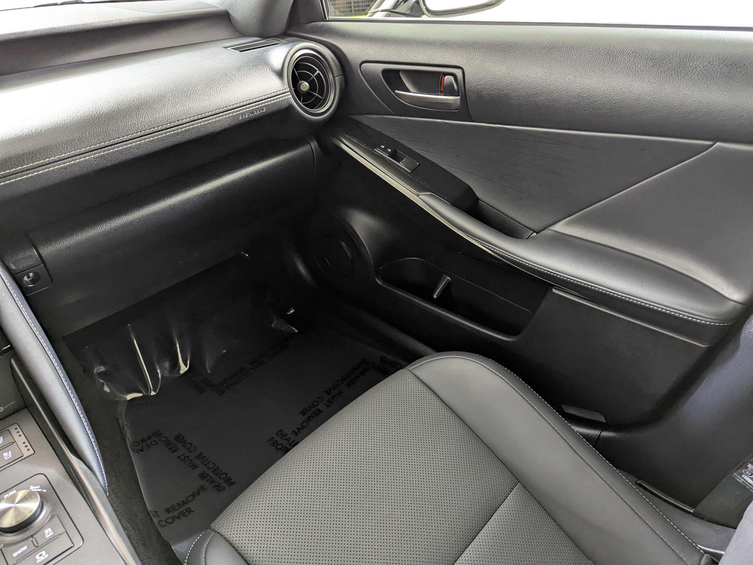 Used 2023 Lexus IS 300 w/ Premium Package RWD image 11