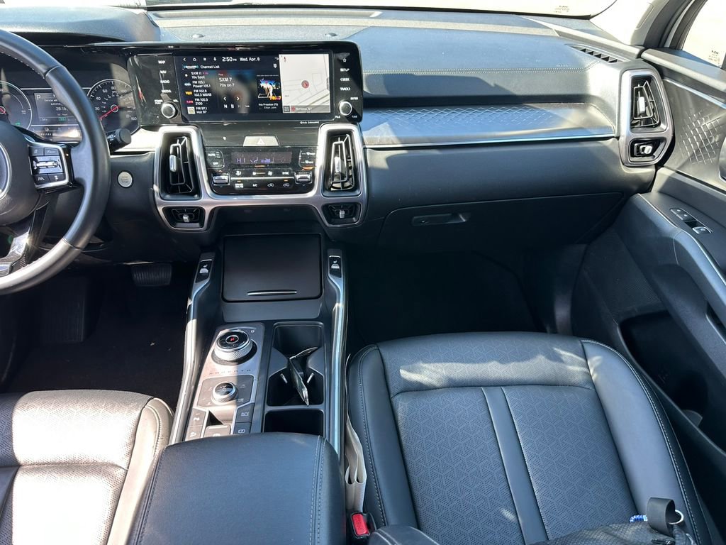 Used 2023 Kia Sorento EX AWD/4WD image 15