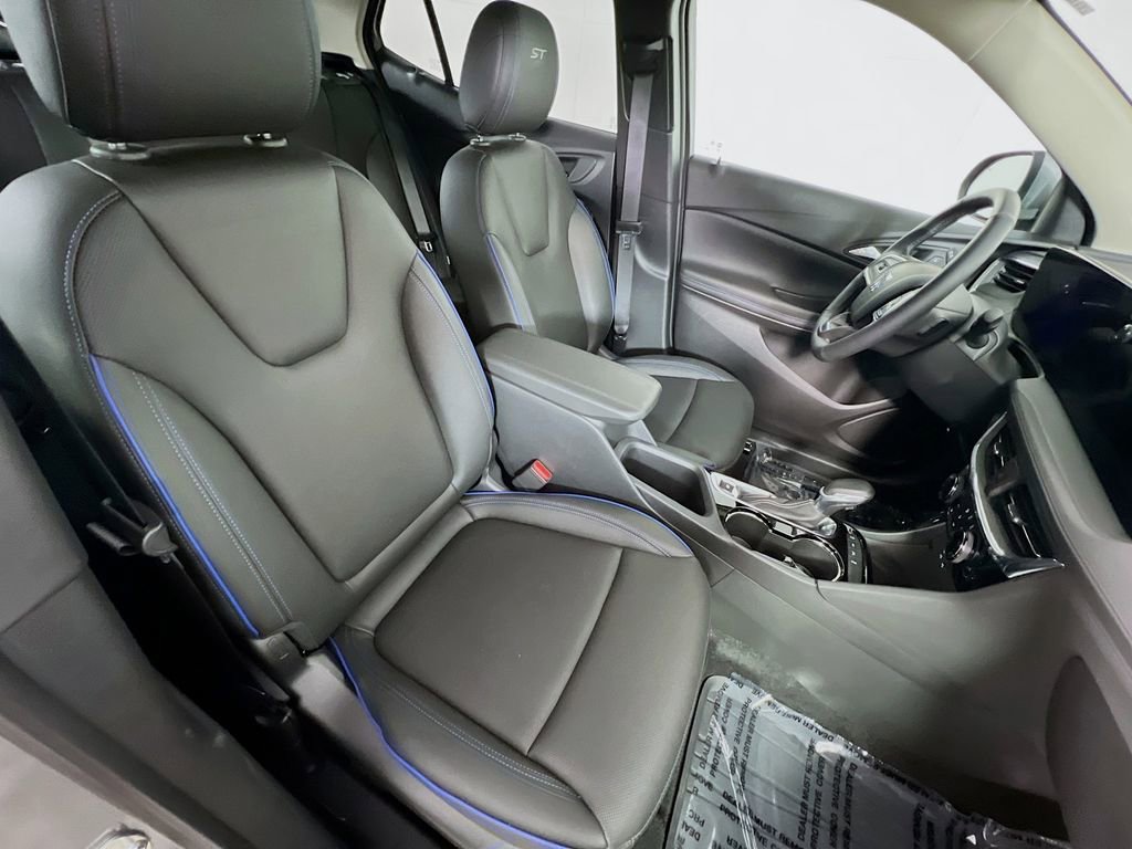 Certified 2025 Buick Encore GX Sport Touring w/ Advanced Technology Package image 28