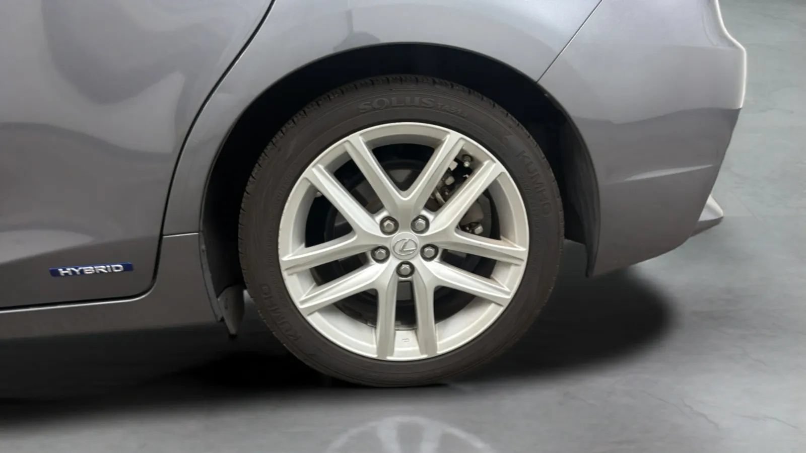 Used 2015 Lexus CT 200h FWD image 25