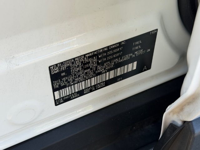 Used 2025 Toyota RAV4 XLE FWD image 21