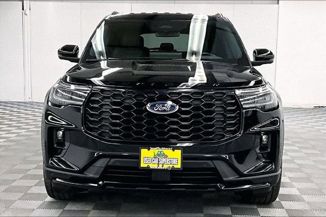 Used 2025 Ford Explorer ST-Line w/ Premium Package image 4