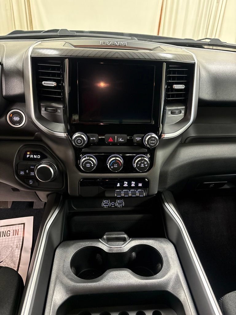 New 2026 RAM 1500 Express AWD/4WD image 13
