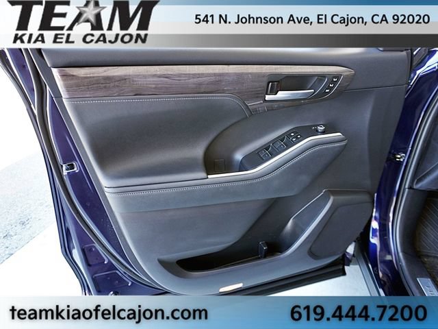 Used 2023 Toyota Highlander Limited AWD/4WD image 24