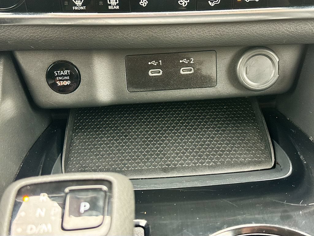 Certified 2025 Nissan Rogue SV FWD image 19