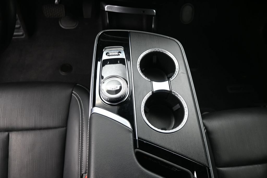 Certified 2025 Cadillac Lyriq Luxury AWD/4WD image 16