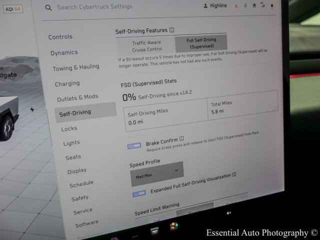 Used 2024 Tesla Cybertruck Cyberbeast AWD/4WD image 31