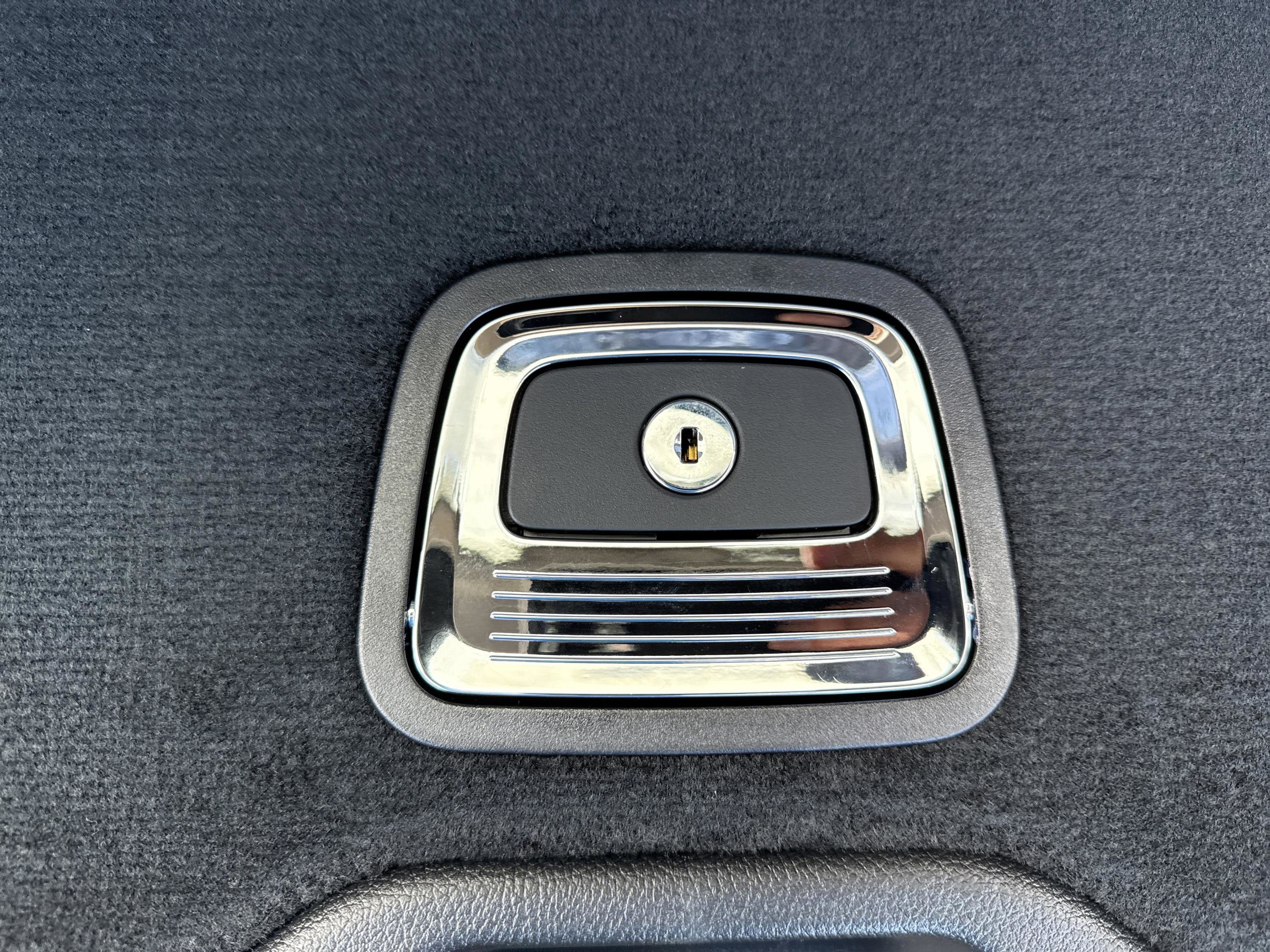 Certified 2026 Mercedes-Benz GLC 300 GLC 300 image 9