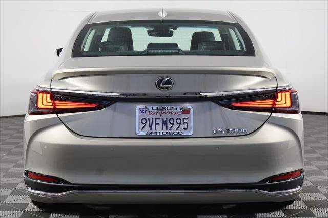 Certified 2025 Lexus ES 300h w/ Premium Package FWD image 5