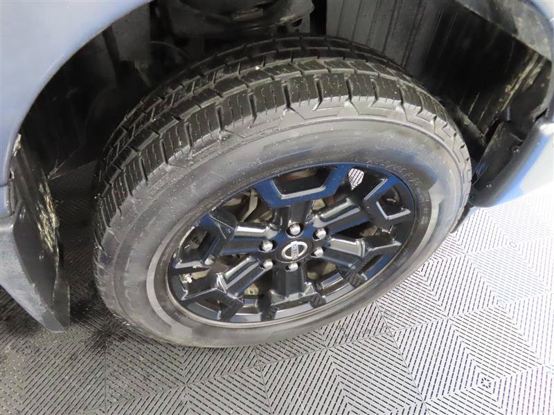 Used 2019 Nissan Titan SV w/ SV Convenience Package AWD/4WD image 9