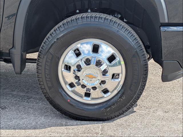 New 2026 Chevrolet Silverado 3500 High Country w/ Technology Package AWD/4WD image 16