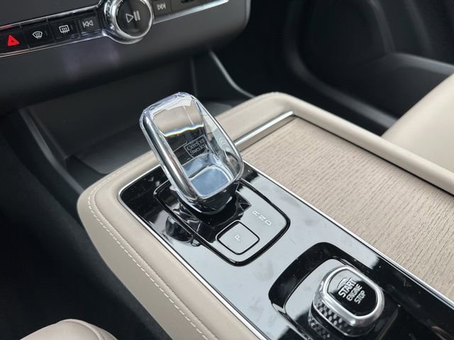 New 2026 Volvo XC90 T8 Plus w/ Protection Package Premier image 14