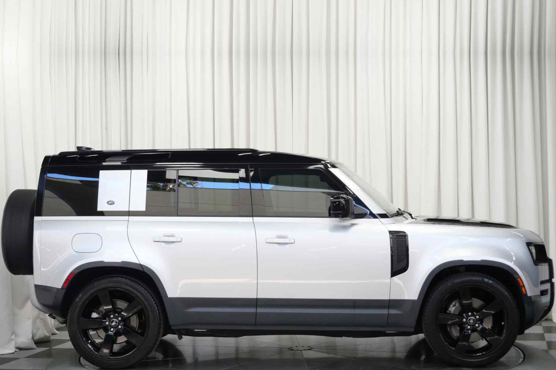 Used 2020 Land Rover Defender 110 First Edition image 2