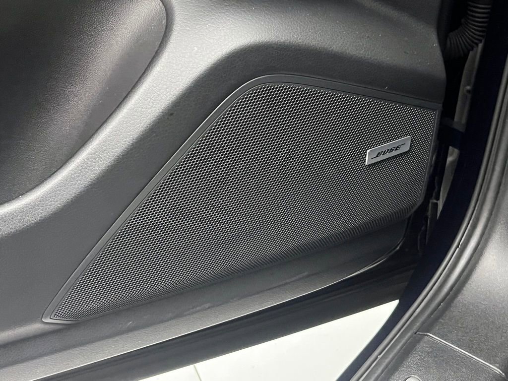 Used 2025 Porsche Cayenne image 19