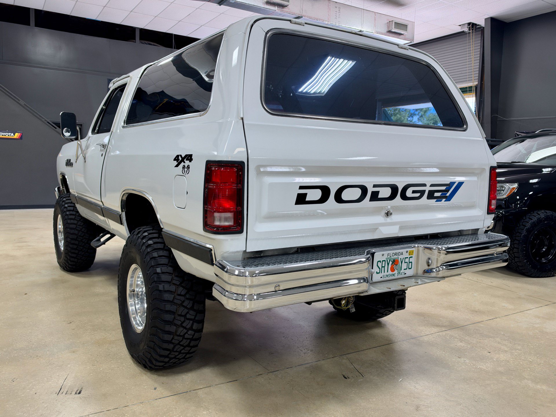 Used 1987 Dodge Ramcharger 4WD image 12