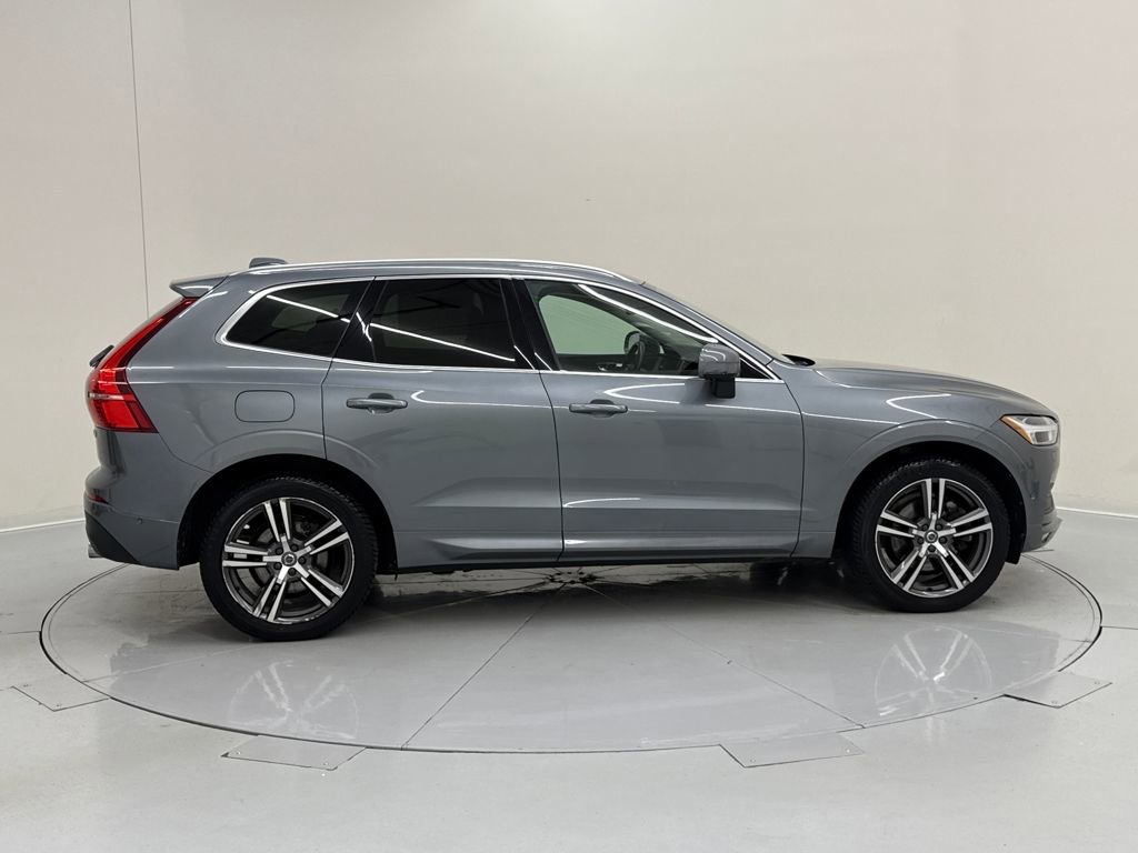 Used 2018 Volvo XC60 T6 Momentum w/ Advanced Package image 6