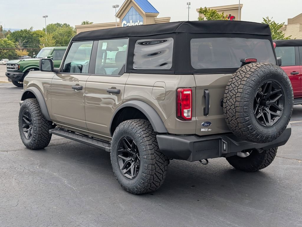 New 2025 Ford Bronco 4-Door image 6