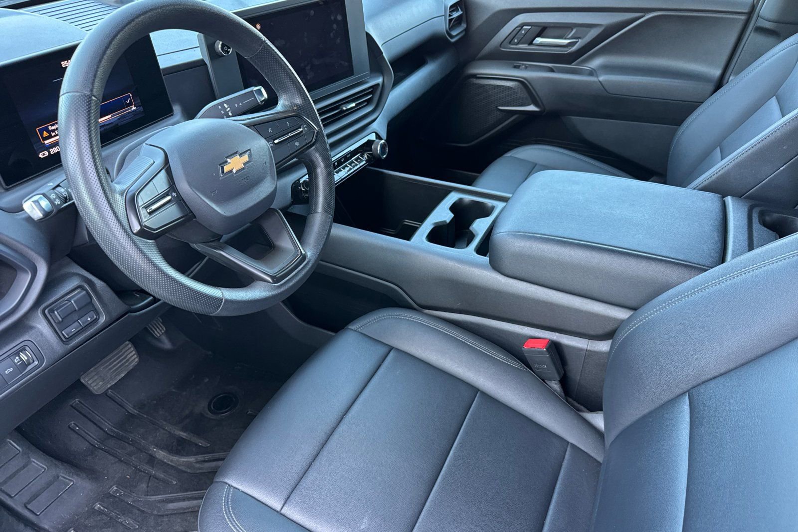 Used 2024 Chevrolet Silverado EV W/T AWD/4WD image 10