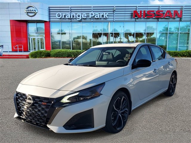 New 2025 Nissan Altima 2.5 SR w/ SR Premium Package image 4