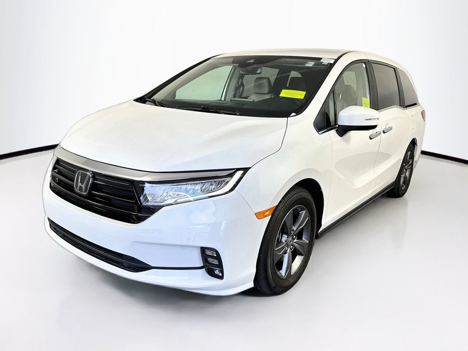 Used 2024 Honda Odyssey EX image 3