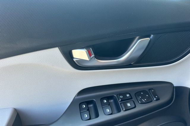 Certified 2023 Hyundai Kona SE FWD image 14