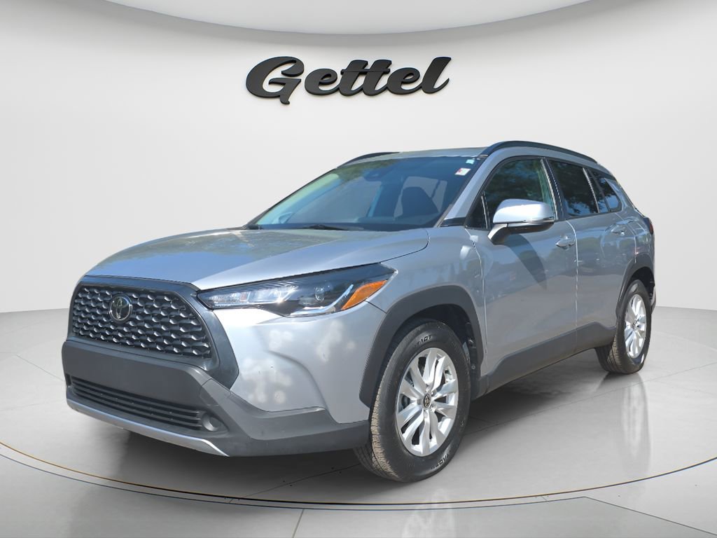 Used 2022 Toyota Corolla Cross LE w/ Moonroof Package