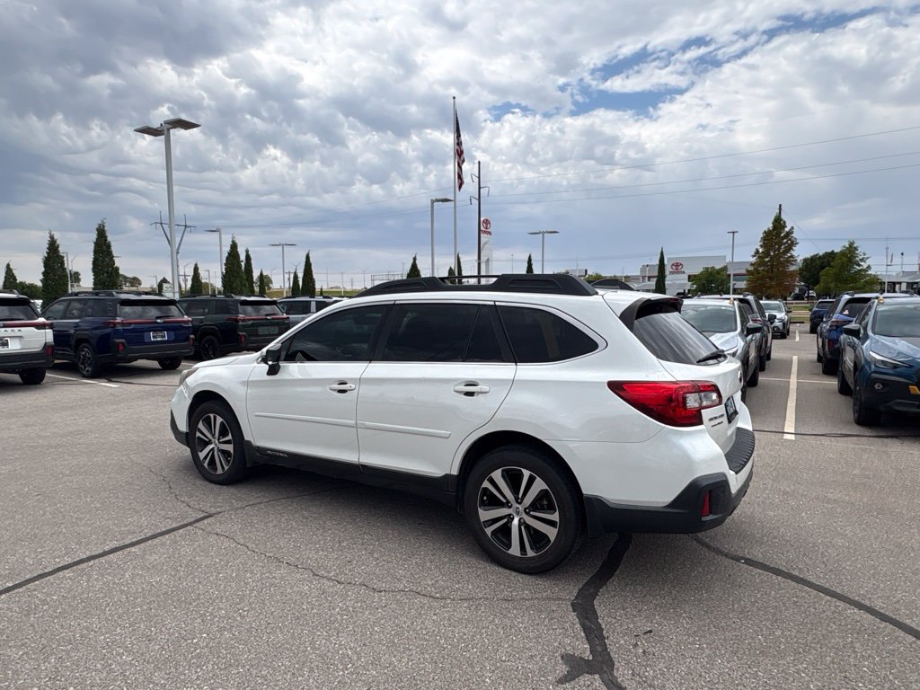 Used 2018 Subaru Outback 2.5i Limited AWD/4WD image 7