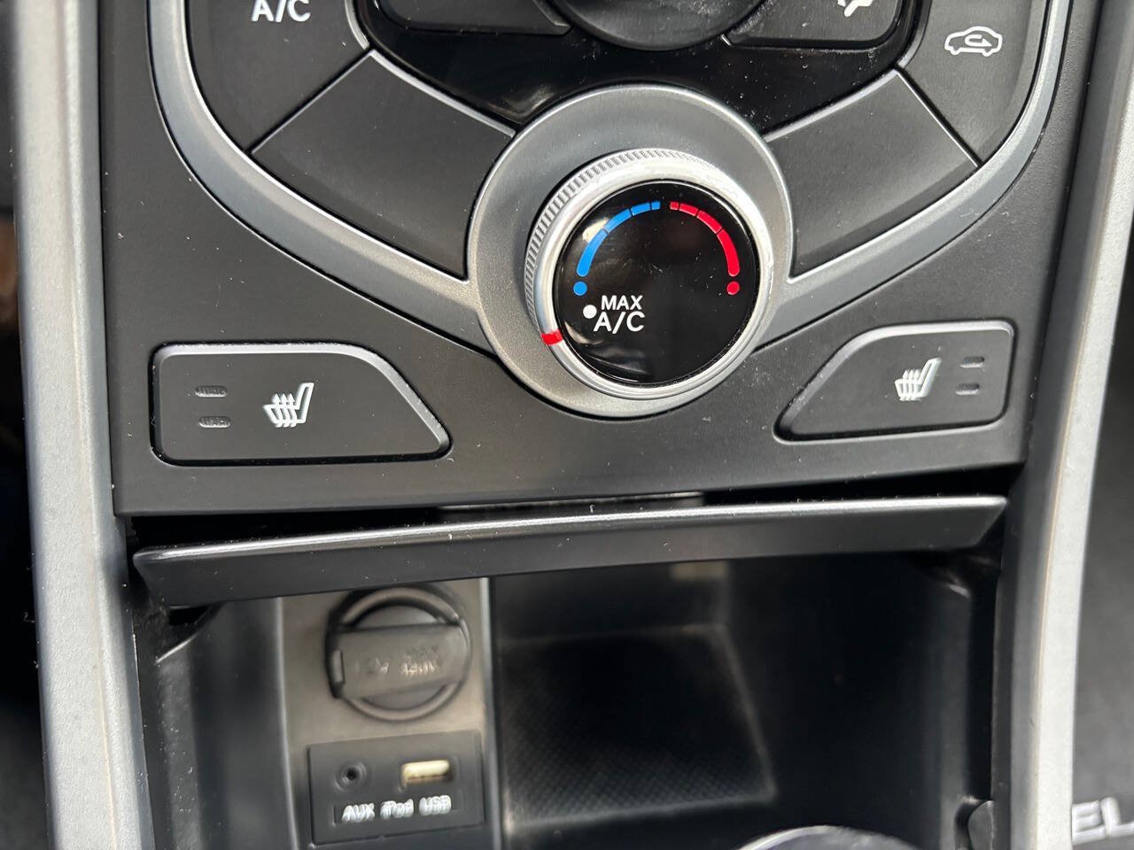 Used 2014 Hyundai Elantra Sport FWD image 30