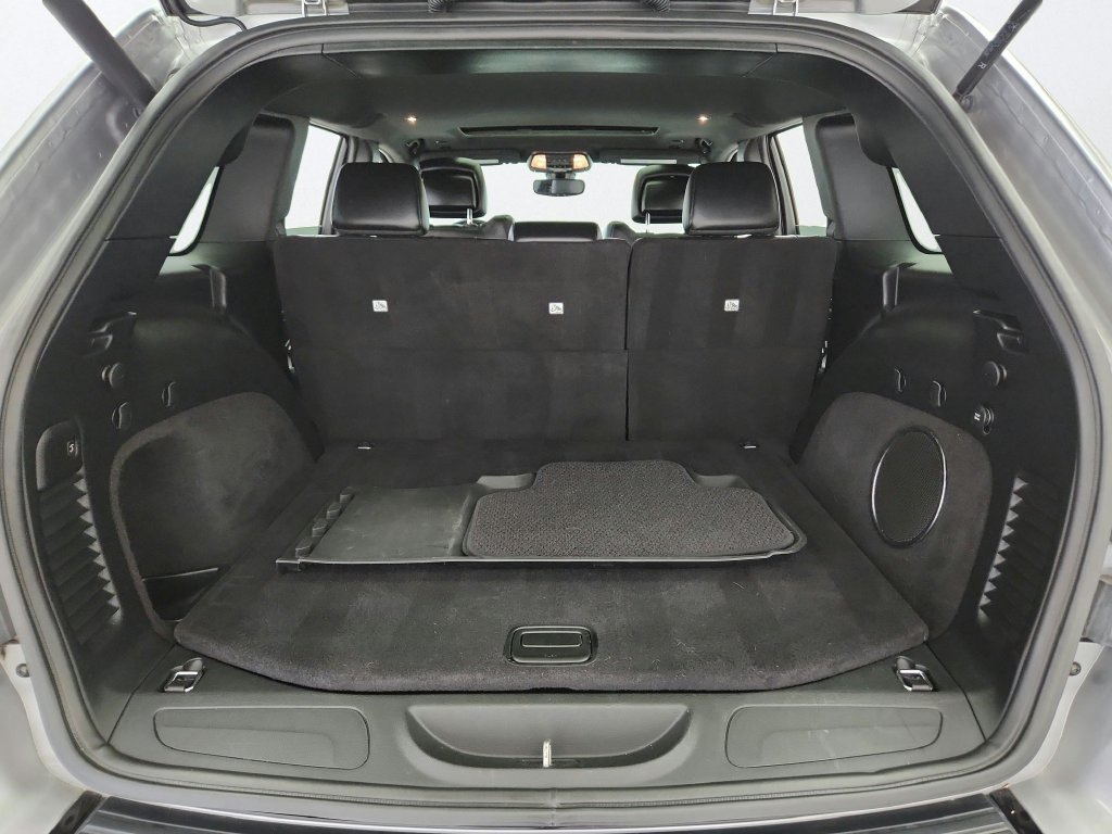 Used 2018 Jeep Grand Cherokee Altitude RWD image 35