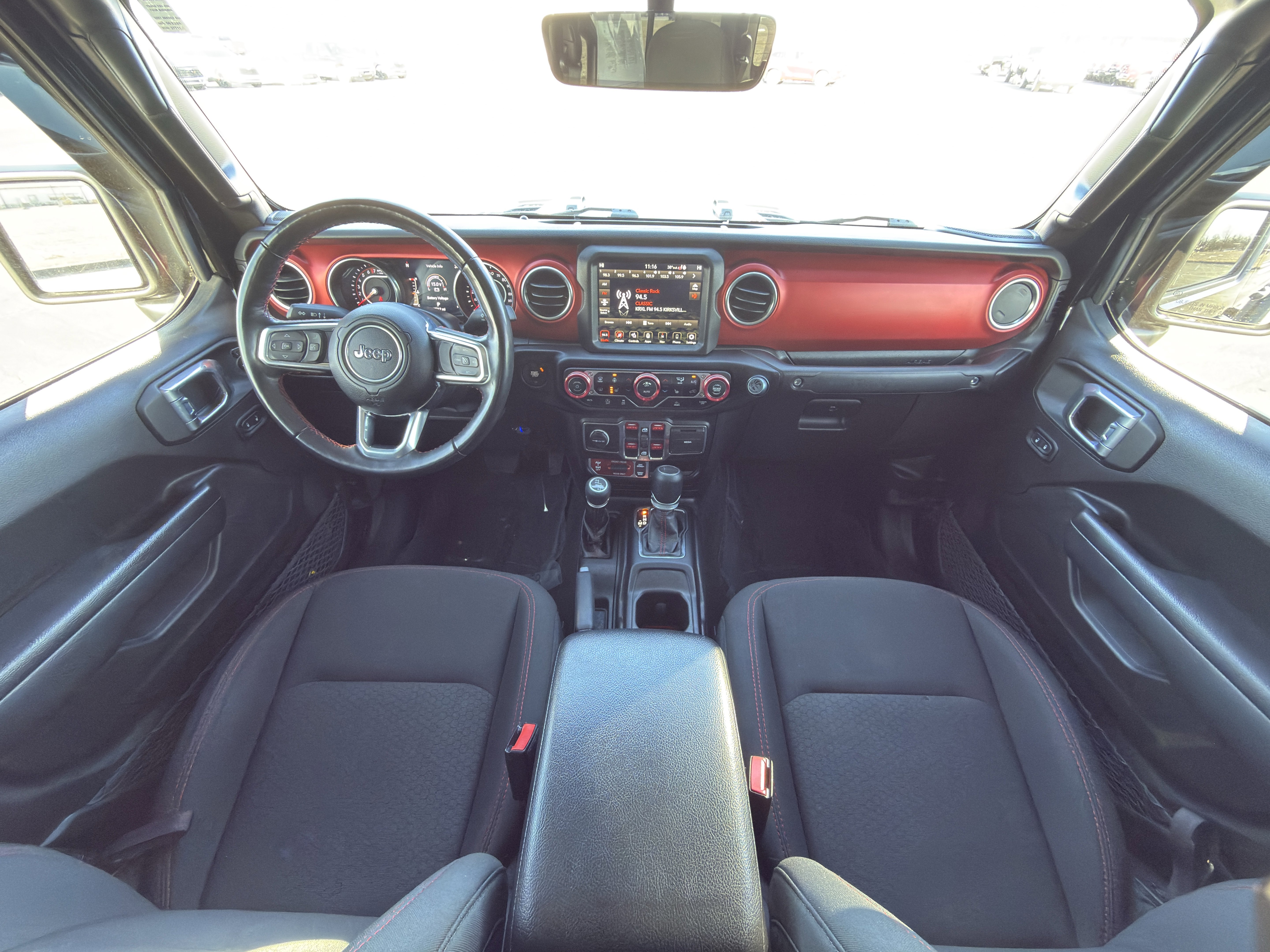 Used 2022 Jeep Gladiator Rubicon w/ Cold Weather Group image 10