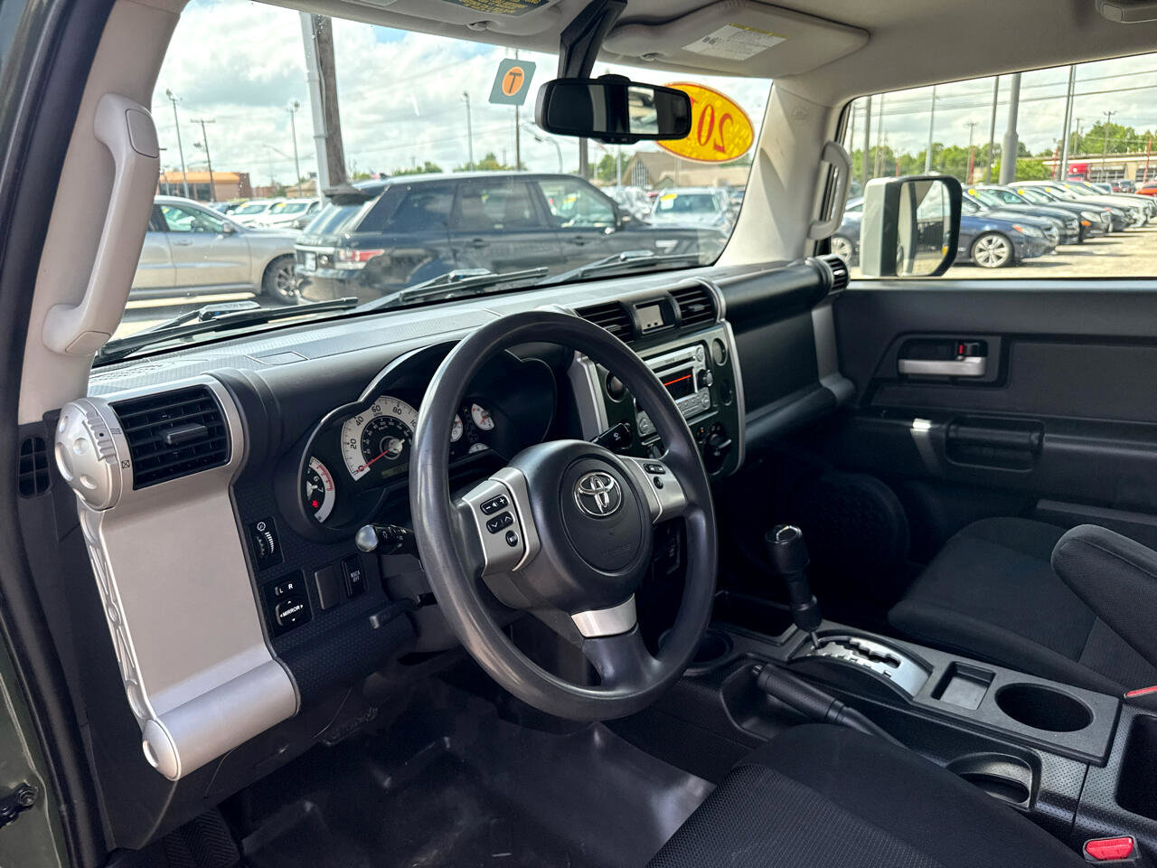 Used 2013 Toyota FJ Cruiser 2WD image 8