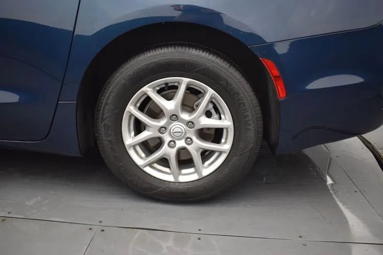 Used 2025 Chrysler Pacifica Select FWD image 36