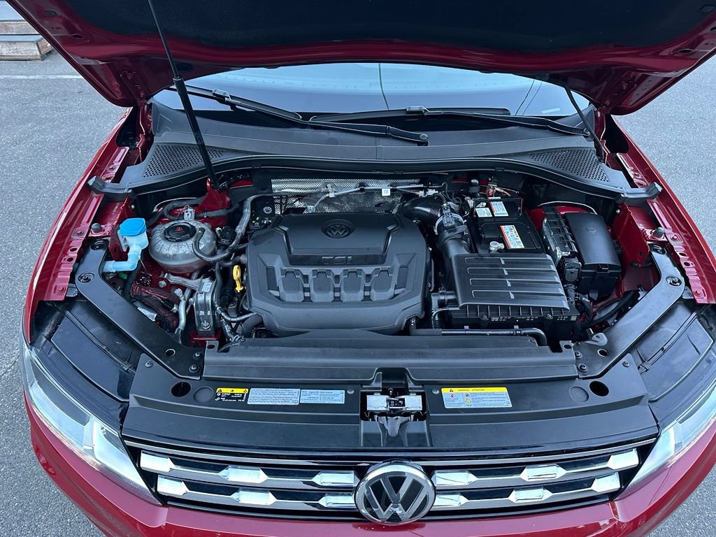 Used 2021 Volkswagen Tiguan SE AWD/4WD image 17