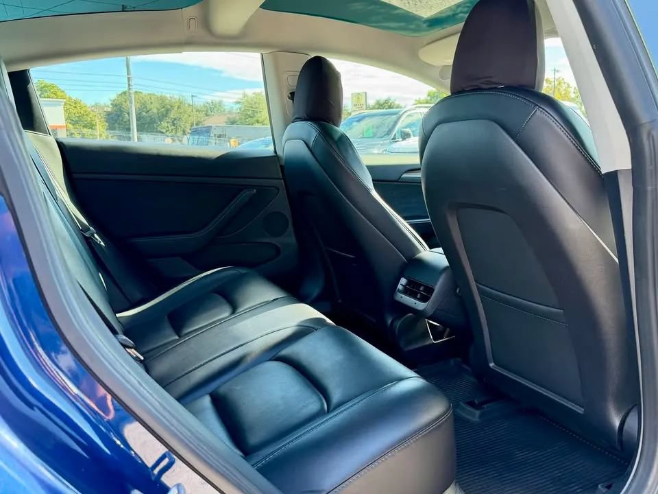 Used 2022 Tesla Model 3 RWD image 15