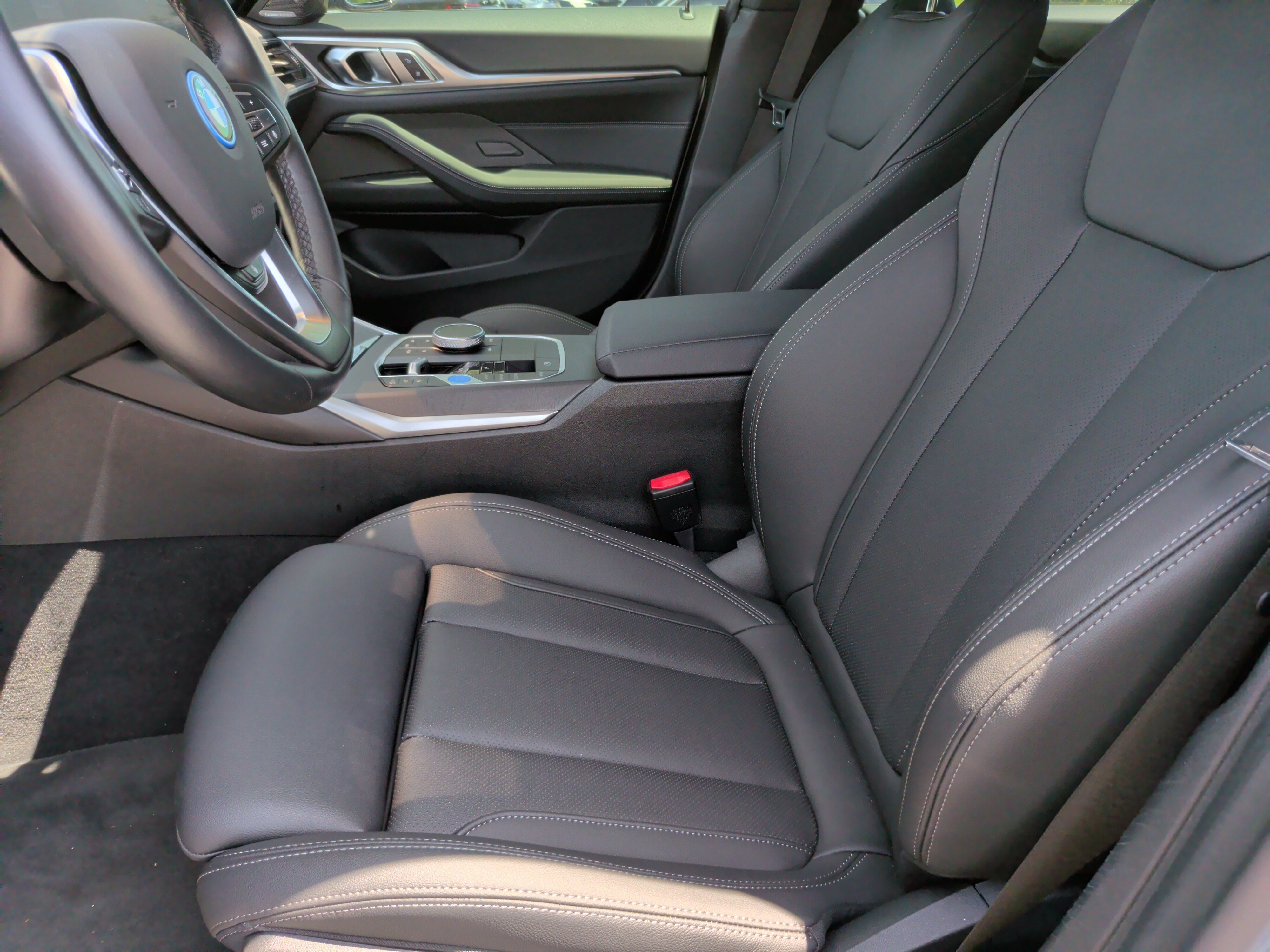 Used 2024 BMW i4 eDrive35 w/ Premium Package RWD image 26