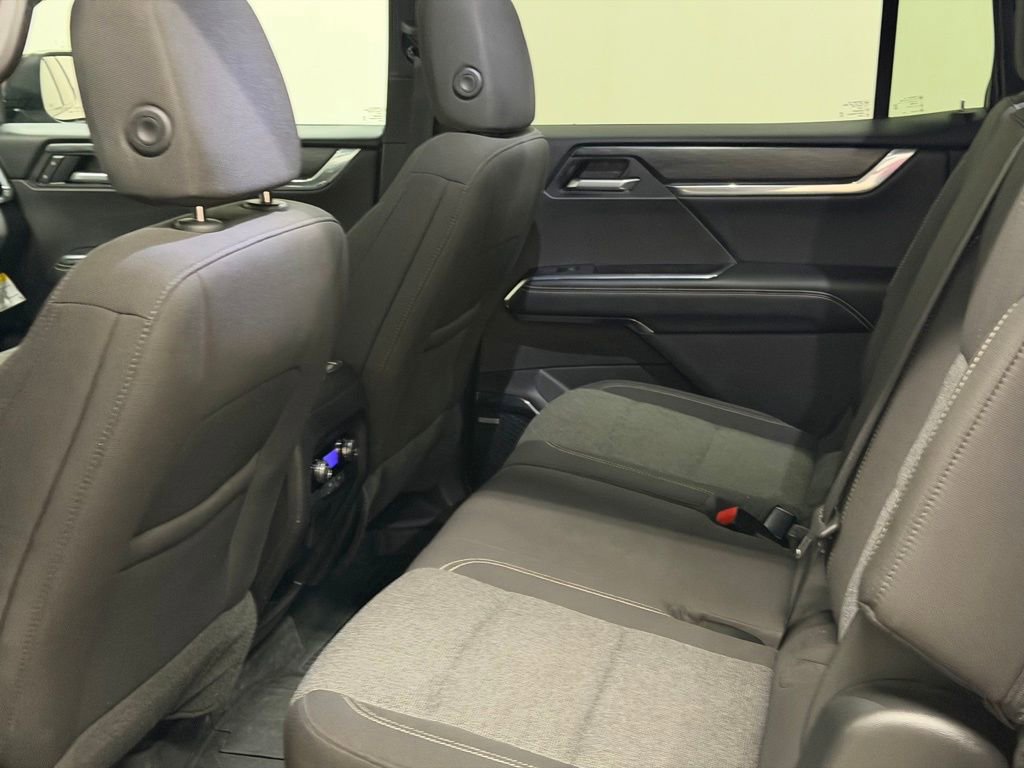 Certified 2025 GMC Acadia Elevation w/ LPO, Floor Liner Package image 18