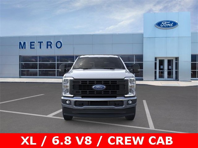 New 2026 Ford F250 XL w/ XL Chrome Package image 34