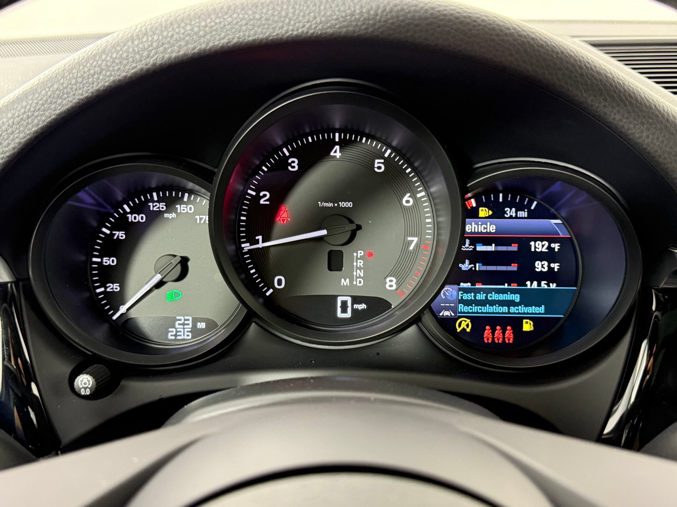 Certified 2026 Porsche Macan AWD/4WD image 29
