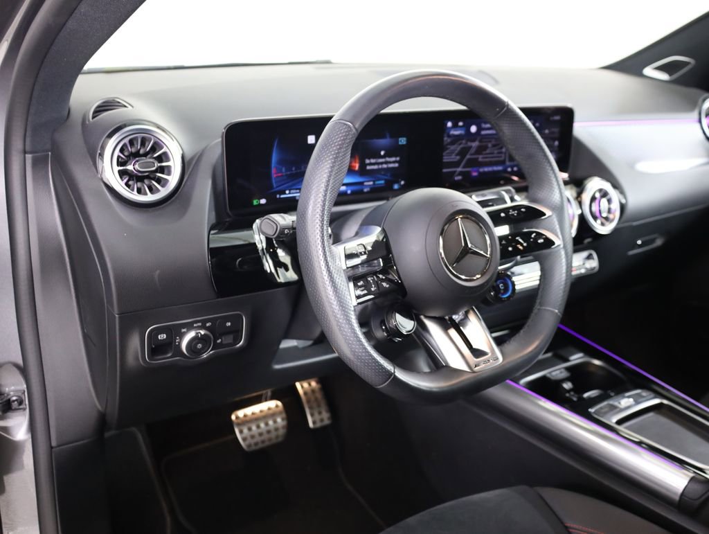 Used 2025 Mercedes-Benz GLA 35 AMG 4MATIC image 28