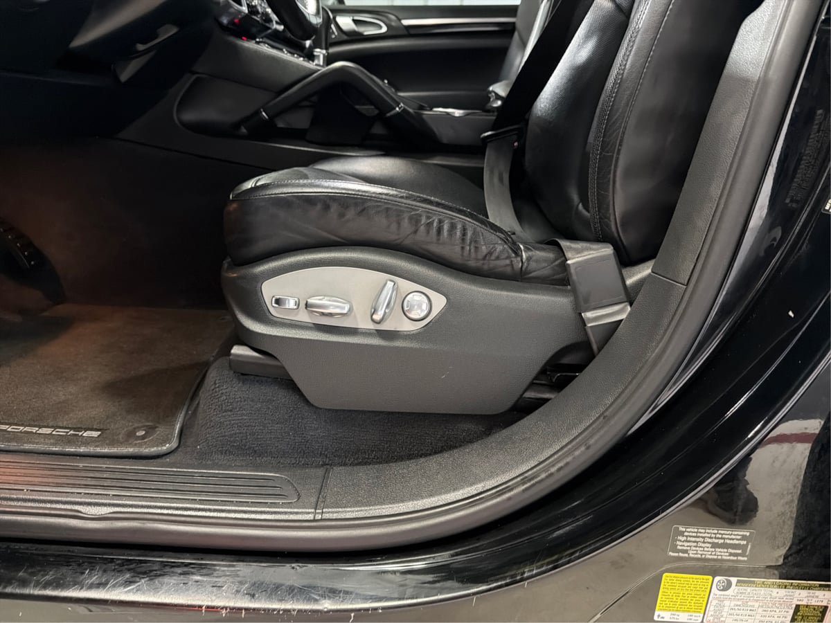 Used 2012 Porsche Cayenne AWD/4WD image 23