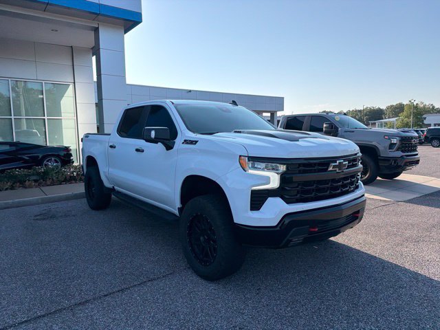 Used 2023 Chevrolet Silverado 1500 LT Trail Boss w/ LT Trail Boss Premium Package AWD/4WD image 3