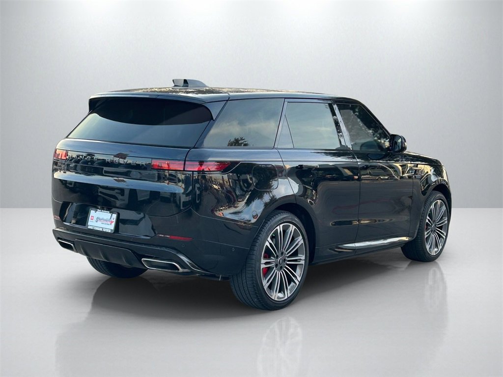 Used 2024 Land Rover Range Rover Sport Dynamic SE image 5