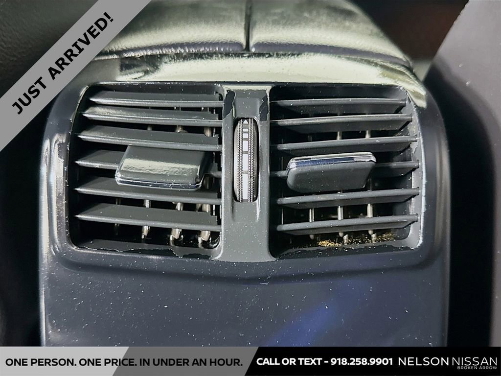 Used 2016 Mercedes-Benz E 350 Sedan image 27