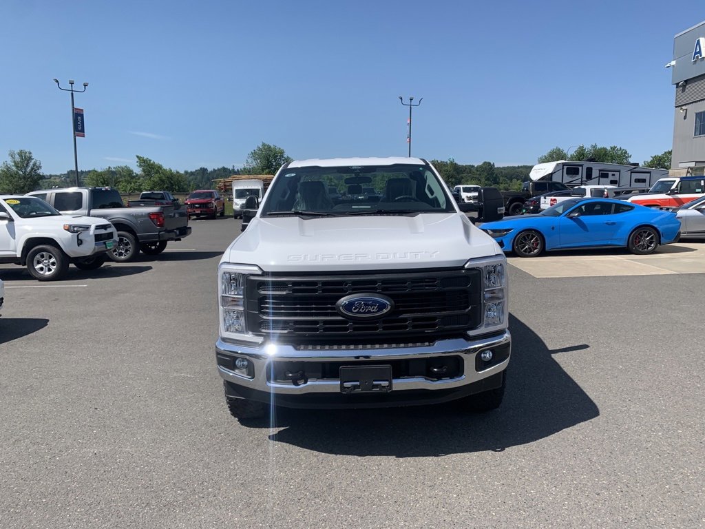 New 2025 Ford F250 XLT w/ Camper Package image 3